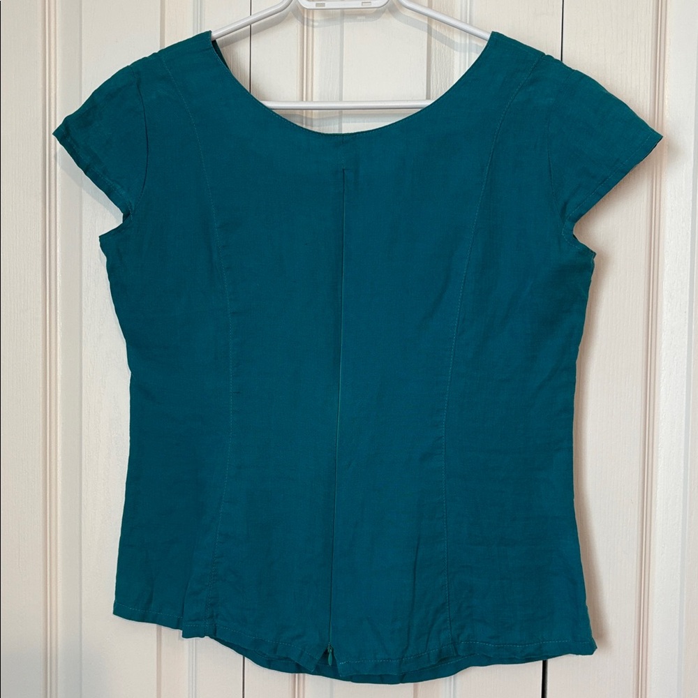 Linen blend top. - Picture 6 of 7